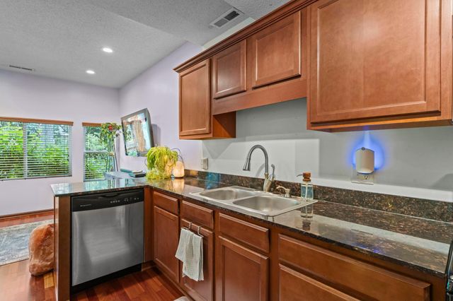 1776 Minnehaha Avenue W, Saint Paul, MN 55104