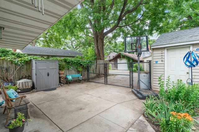 1776 Minnehaha Avenue W, Saint Paul, MN 55104