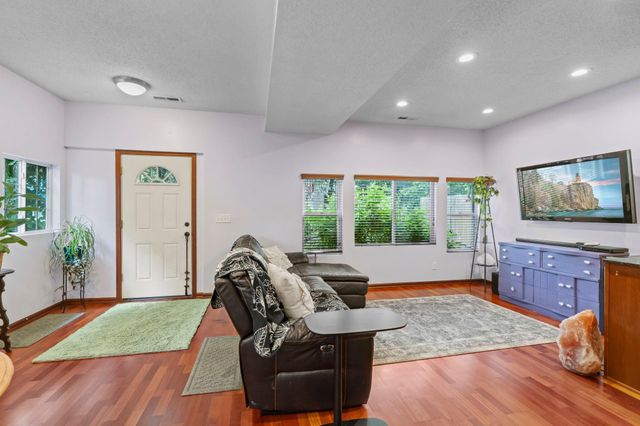 1776 Minnehaha Avenue W, Saint Paul, MN 55104
