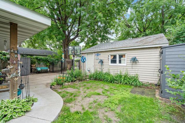 1776 Minnehaha Avenue W, Saint Paul, MN 55104