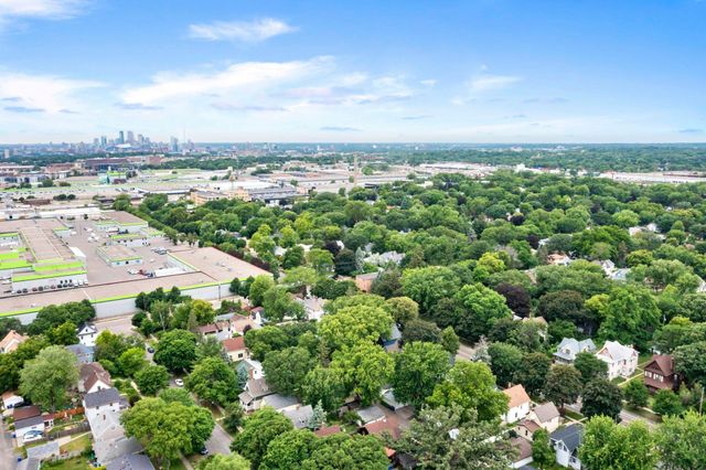1776 Minnehaha Avenue W, Saint Paul, MN 55104