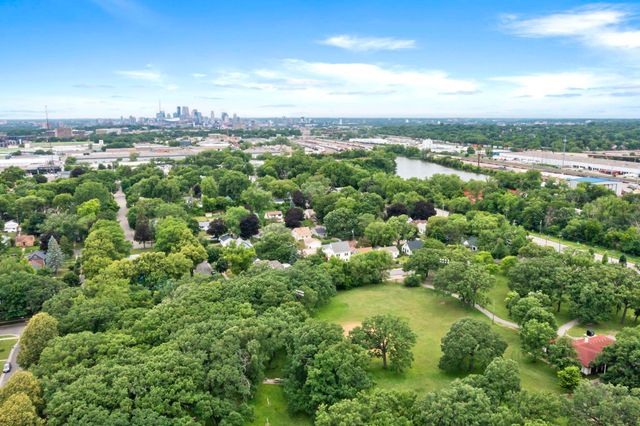 1776 Minnehaha Avenue W, Saint Paul, MN 55104