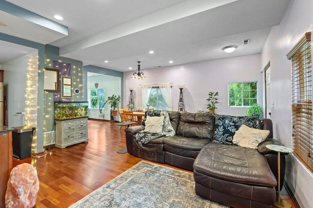 1776 Minnehaha Avenue W, Saint Paul, MN 55104
