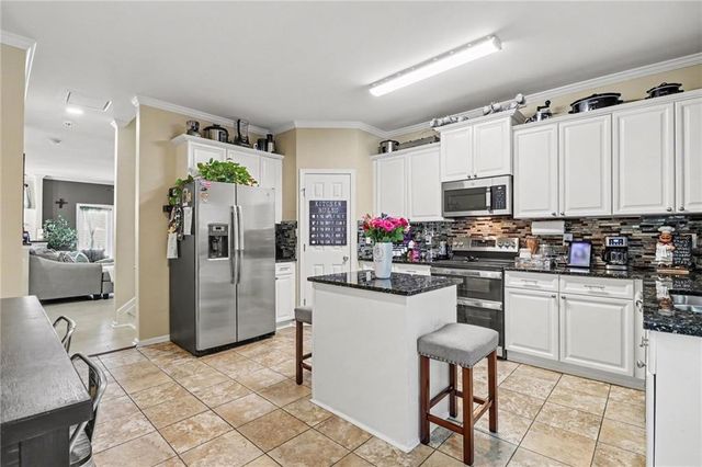 1400 Liberty Parkway NW 2006, Atlanta, GA 30318