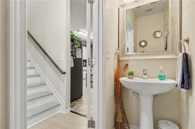 1400 Liberty Parkway NW 2006, Atlanta, GA 30318