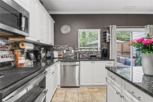 1400 Liberty Parkway NW 2006, Atlanta, GA 30318