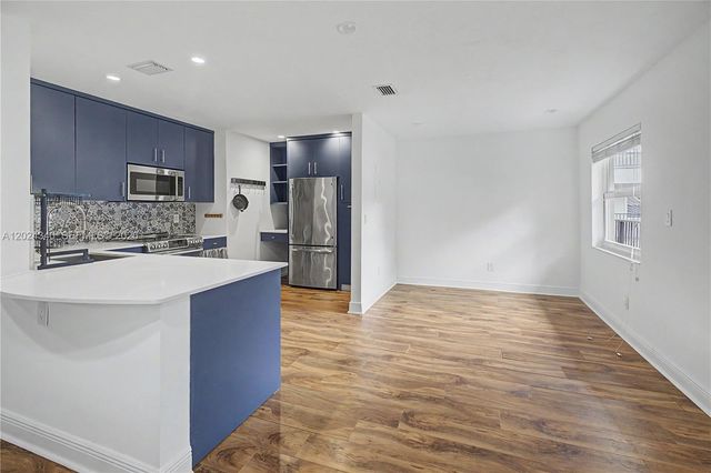 6815 Edgewater Drive 201, Coral Gables, FL 33133