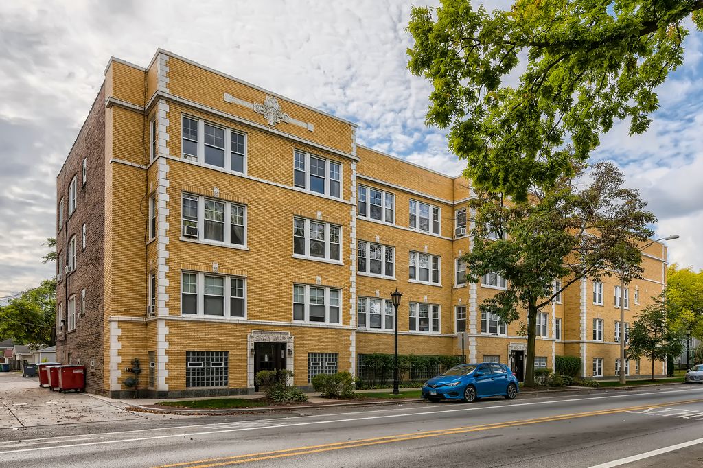 219 Chicago Avenue 2, Oak Park, IL 60302