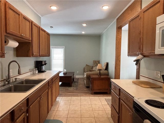 10 Reynolds Avenue, Oneonta, NY 13820