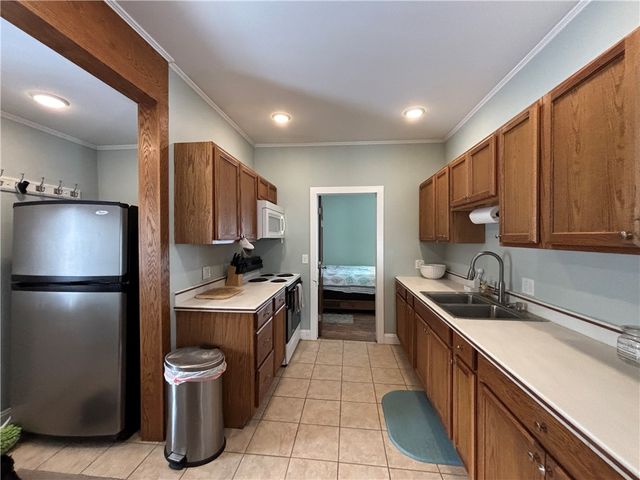 10 Reynolds Avenue, Oneonta, NY 13820