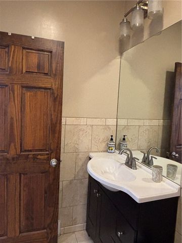 10 Reynolds Avenue, Oneonta, NY 13820