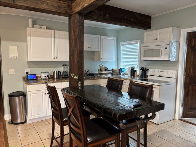 10 Reynolds Avenue, Oneonta, NY 13820