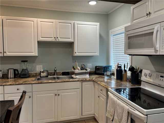 10 Reynolds Avenue, Oneonta, NY 13820