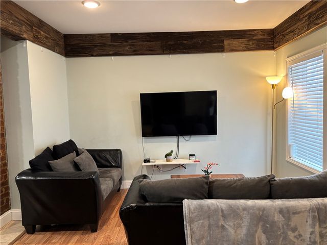 10 Reynolds Avenue, Oneonta, NY 13820