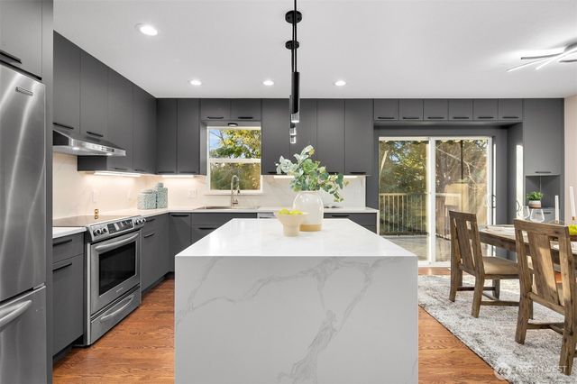 14401 82nd Avenue NE, Kirkland, WA 98034