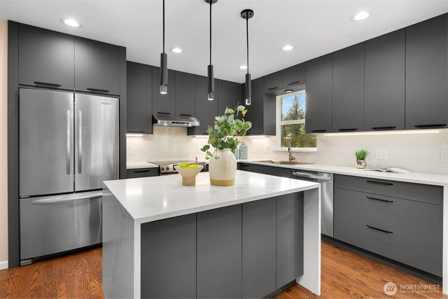 14401 82nd Avenue NE, Kirkland, WA 98034