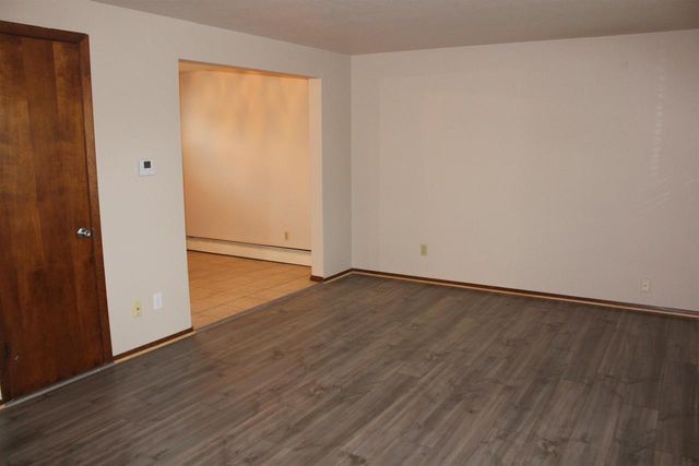 2111 CARSTENSEN LANE, Green Bay, WI 54304