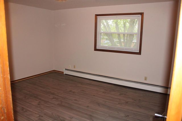 2111 CARSTENSEN LANE, Green Bay, WI 54304