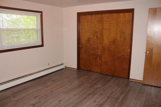 2111 CARSTENSEN LANE, Green Bay, WI 54304