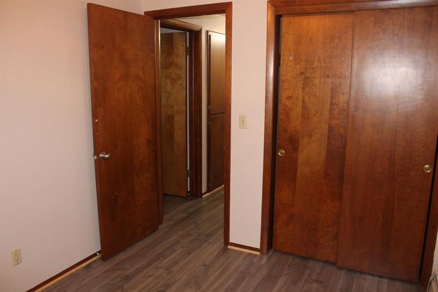 2111 CARSTENSEN LANE, Green Bay, WI 54304