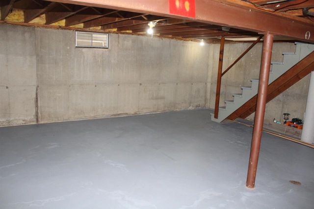 2111 CARSTENSEN LANE, Green Bay, WI 54304