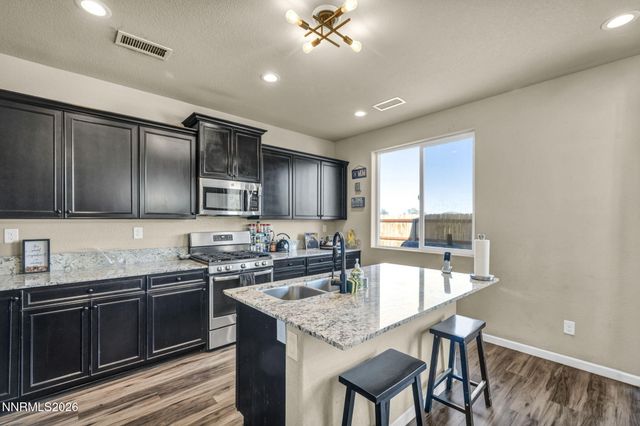 334 Granite Court, Dayton, NV 89403
