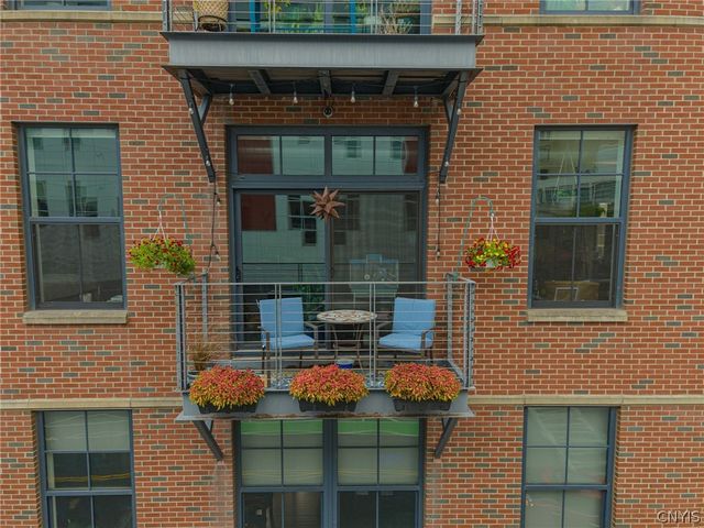 211 West Jefferson Street R302, Syracuse, NY 13202