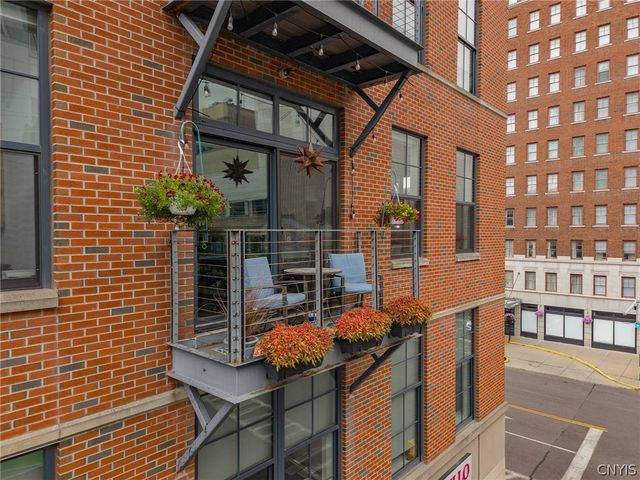 211 West Jefferson Street R302, Syracuse, NY 13202