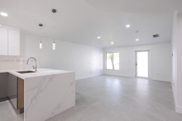 21505 SW 89th Path, Cutler Bay, FL 33189