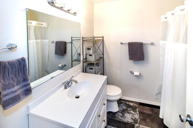 1640 Broadmoor Avenue, Evansville, IN 47714