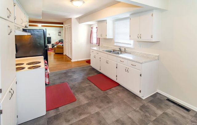 1640 Broadmoor Avenue, Evansville, IN 47714