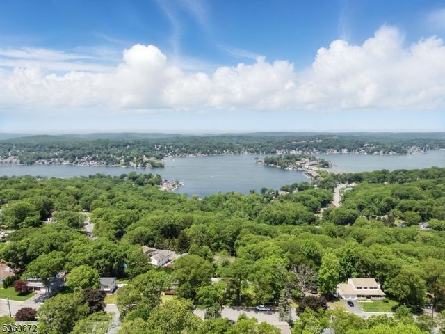 630 BENSEL DRIVE, Mount Arlington Boro, NJ 07850