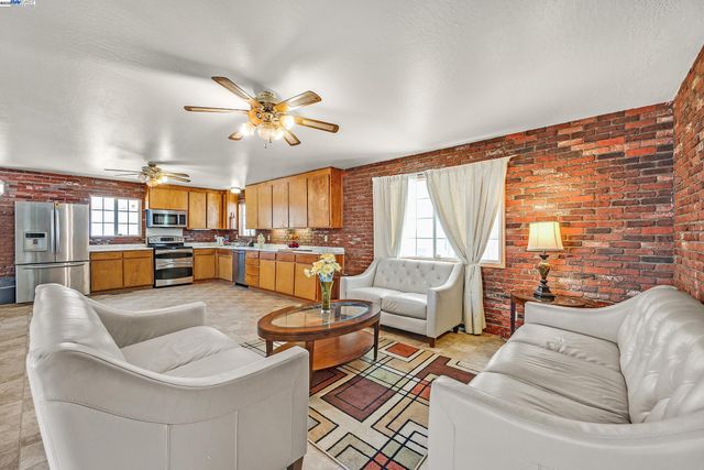 16881 N Midway Rd, Tracy, CA 95377