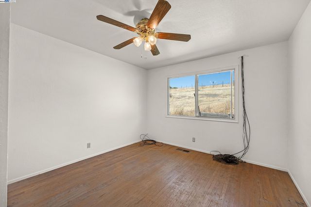 16881 N Midway Rd, Tracy, CA 95377