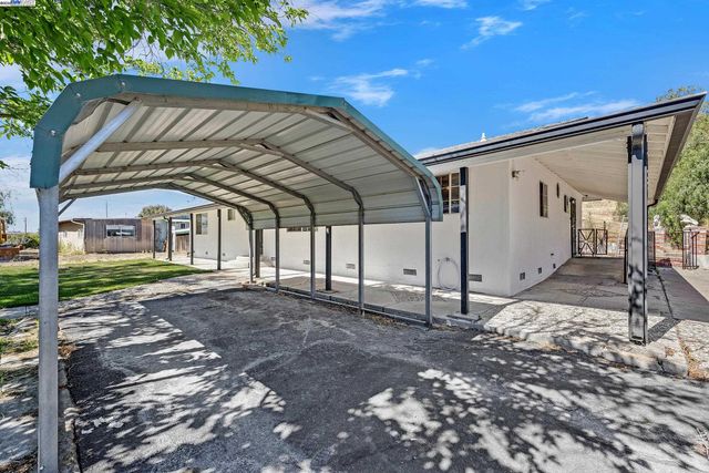 16881 N Midway Rd, Tracy, CA 95377