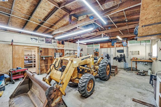 16881 N Midway Rd, Tracy, CA 95377