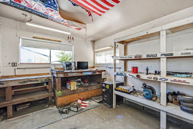 16881 N Midway Rd, Tracy, CA 95377