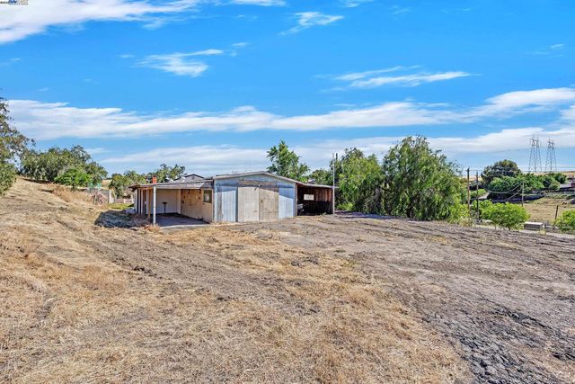 16881 N Midway Rd, Tracy, CA 95377