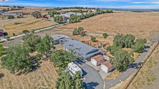 16881 N Midway Rd, Tracy, CA 95377