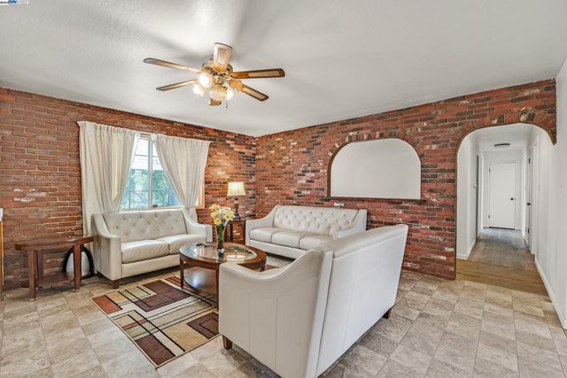 16881 N Midway Rd, Tracy, CA 95377