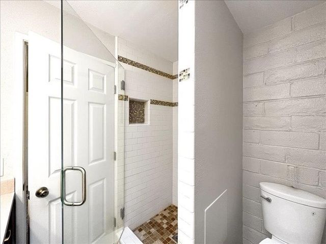 451 Dela Vina Avenue 405, Monterey, CA 93940