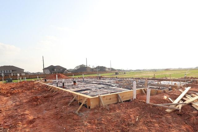 42715 Loma Vista Court, Magnolia, TX 77354