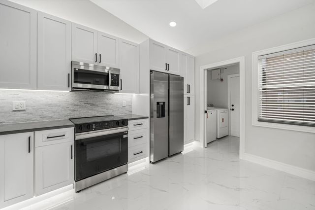 6426 Pointe Pleasant Circle, Delray Beach, FL 33484