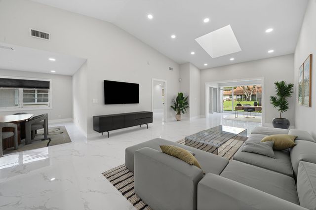 6426 Pointe Pleasant Circle, Delray Beach, FL 33484