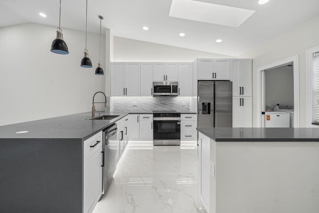 6426 Pointe Pleasant Circle, Delray Beach, FL 33484