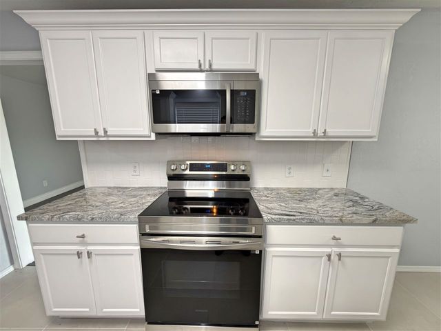 1715 SE Indiana Ave, Lawton, OK 73501