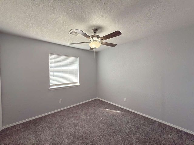 1715 SE Indiana Ave, Lawton, OK 73501