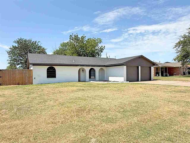 1715 SE Indiana Ave, Lawton, OK 73501