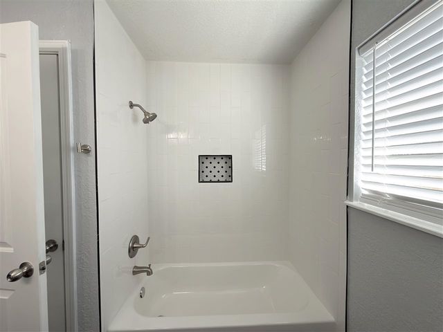 1715 SE Indiana Ave, Lawton, OK 73501