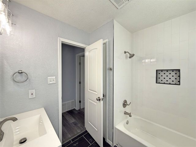 1715 SE Indiana Ave, Lawton, OK 73501